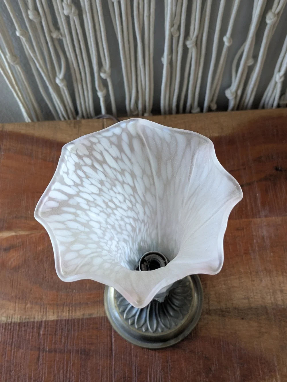 Vintage Art Nouveau Style Lily Accent Lamp - Frosted Mottled Glass & Brass Base